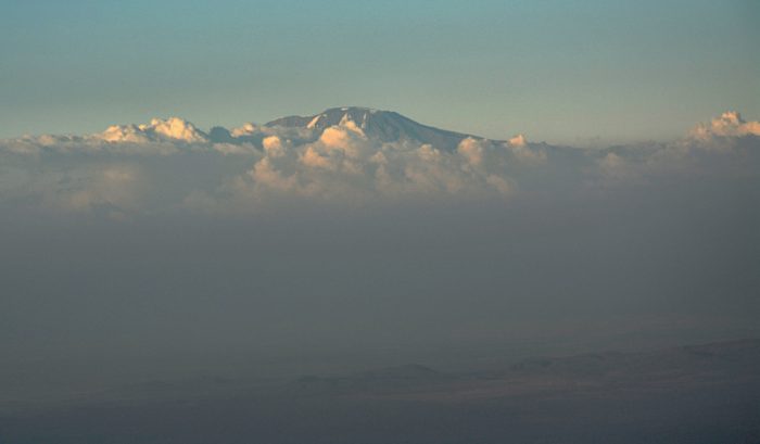 Kilimandžáro 5 895 m.n.m. - foceno za letu 